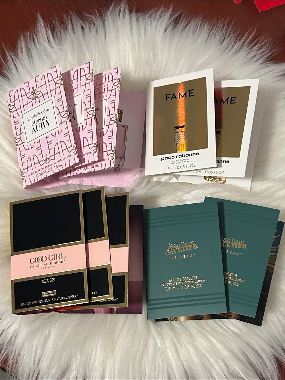 10 pieces women’s sample collection